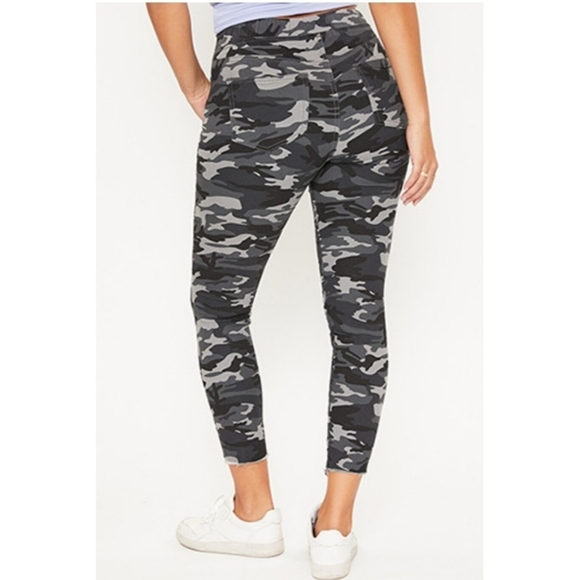 Camo High Rise Ankle Jogger - Picture 3 of 9